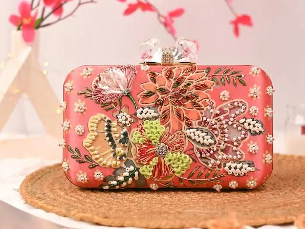 Flower Embroidery Clutches (1)