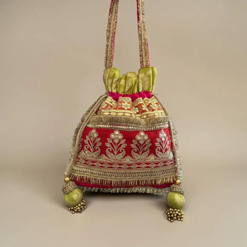 Myraa Potli (Red)
